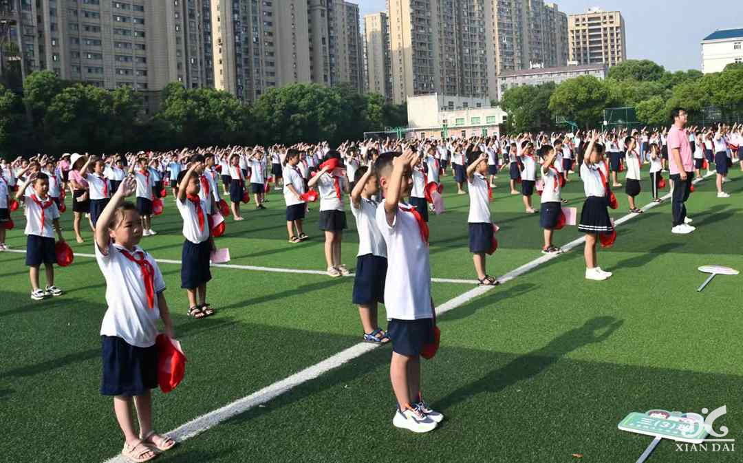 南昌現(xiàn)代外國語學校小學部開學典禮精彩視頻