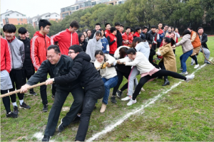 展現(xiàn)外魅力女性，創(chuàng)和諧親情校園